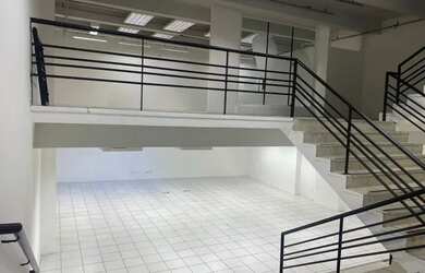 Imagem: O depósito possui 1.474m² de Área e está localizado em