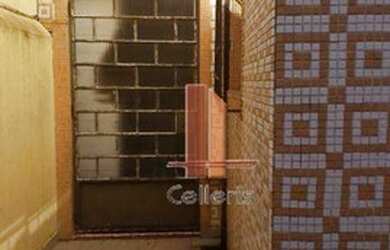 Imagem: A casa possui 3 Dormitórios, 3 Banheiros, 2 Vagas na garagem