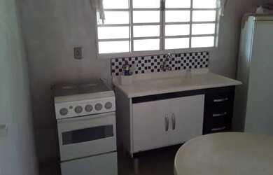 Imagem: A casa em condomínio possui 1 Dormitório, 1 Banheiro, 3 Vagas