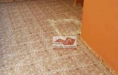 Imagem: A casa possui 2 Dormitórios, 2 Banheiros, 2 Vagas na garagem