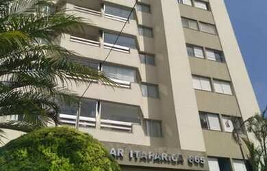 Imagem: O apartamento possui 3 Dormitórios, 1 Banheiro, 1 Vaga na garagem