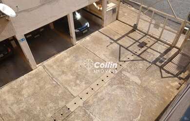 Imagem: O apartamento possui 3 Dormitórios, 1 Banheiro, 1 Vaga na garagem