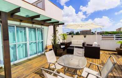 Imagem: A casa possui 3 Dormitórios, 4 Banheiros, 4 Vagas na garagem