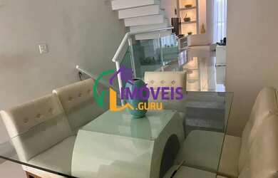 Imagem: A casa possui 3 Dormitórios, 3 Banheiros, 4 Vagas na garagem