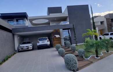 Imagem: A casa em condomínio possui 3 Dormitórios, 4 Banheiros, 4