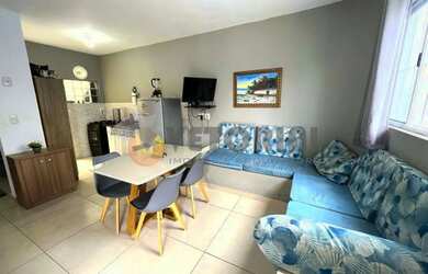 Imagem: A casa possui 2 Dormitórios, 1 Banheiro, 2 Vagas na garagem