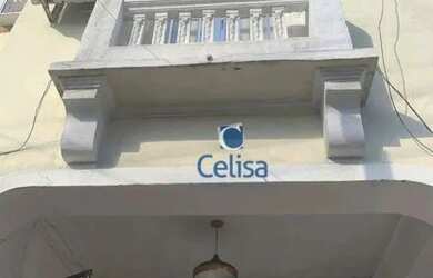 Imagem: A casa possui 4 Dormitórios, 4 Banheiros, 2 Vagas na garagem