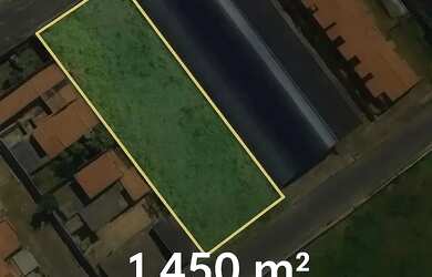 Imagem: O terreno possui 1.450m² de Área e está localizado em Coroa
