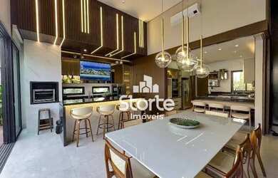 Imagem: A casa em condomínio possui 3 Dormitórios, 5 Banheiros, 4