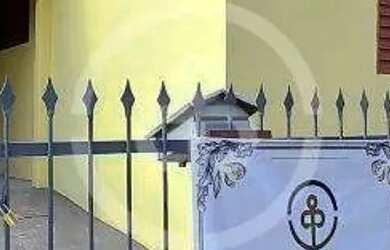 Imagem: A casa possui 2 Dormitórios, 2 Banheiros, 1 Vaga na garagem