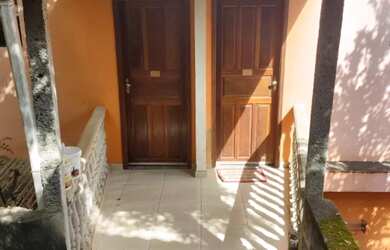 Imagem: A casa possui 1 Dormitório, 1 Banheiro, 1 Vaga na garagem