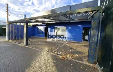 Imagem: O depósito possui 4 Vagas na garagem e 484m² de Área e está