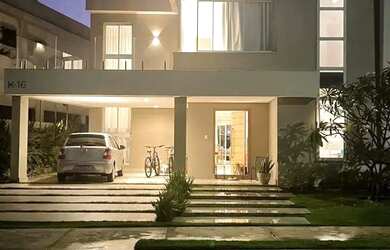 Imagem: A casa em condomínio possui 4 Dormitórios, 5 Banheiros, 4