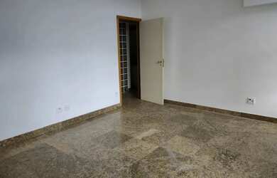 Imagem: O depósito possui 82m² de Área e está localizado em Santa