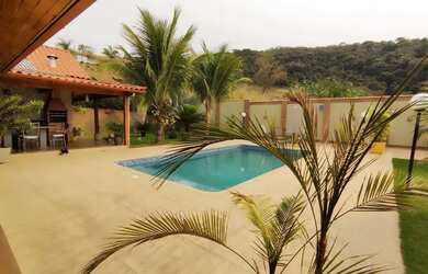 Imagem: A casa em condomínio possui 2 Dormitórios, 1 Banheiro, 2 Vagas