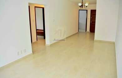 Imagem: O apartamento possui 3 Dormitórios, 1 Banheiro, 1 Vaga na garagem