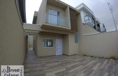 Imagem: A casa possui 3 Dormitórios, 3 Banheiros, 3 Vagas na garagem