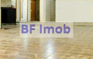 Imagem: O depósito possui 5 Vagas na garagem, 211m² de Área e está