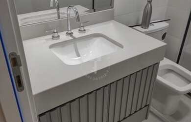 Imagem: A casa possui 2 Dormitórios, 2 Banheiros, 2 Vagas na garagem