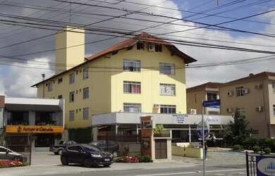 Imagem: O depósito possui 1 Vaga na garagem, 80m² de Área e está