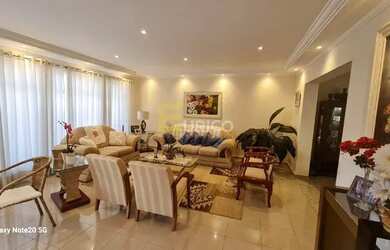 Imagem: A casa possui 4 Dormitórios, 5 Banheiros, 2 Vagas na garagem