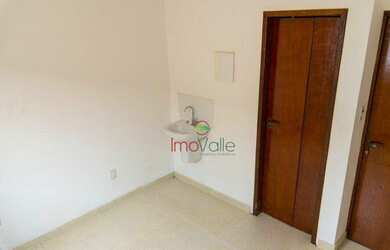 Imagem: O depósito para alugar possui e está localizado em Vila Ema