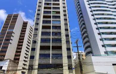 Imagem: O apartamento possui 4 Dormitórios, 3 Banheiros, 2 Vagas na