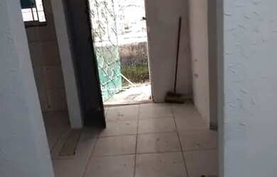 Imagem: A casa possui 1 Dormitório, 1 Banheiro, 40m² de Área e está