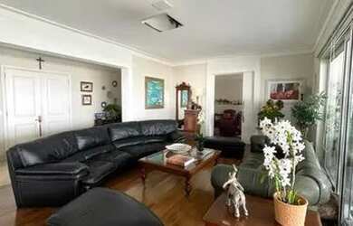 Imagem: O apartamento possui 4 Dormitórios, 5 Banheiros, 5 Vagas na