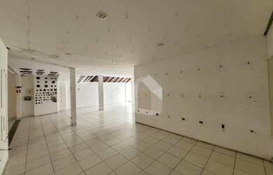 Imagem: O depósito possui 462m² de Área e está localizado em Centro