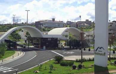 Imagem: O terreno possui 400m² de Área e está localizado em São