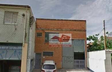 Imagem: O depósito possui 2 Vagas na garagem, 320m² de Área e está