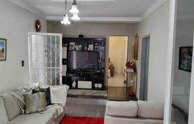 Imagem: 2 CASAS BAIRRO BANDEIRANTES,1 de 3 quartos, 3 salas,churrasqueira,terreno,1