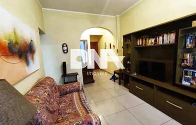 Imagem: O apartamento possui 2 Dormitórios, 2 Banheiros, 70m² de Área