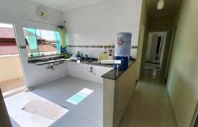 Imagem: A casa em condomínio possui 2 Dormitórios, 2 Banheiros, 5