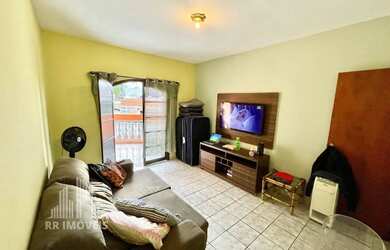 Imagem: A casa possui 4 Dormitórios, 3 Banheiros, 1 Vaga na garagem