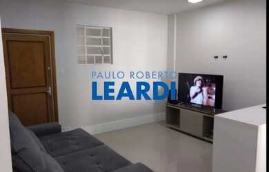 Imagem: O apartamento à venda possui 2 Dormitórios, 1 Banheiro e 67m²