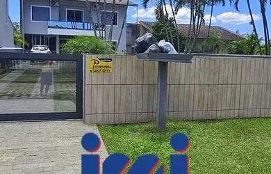 Imagem: A casa possui 3 Dormitórios, 2 Banheiros, 118m² de Área e