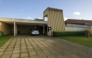 Imagem: A casa possui 5 Dormitórios, 5 Banheiros, 1.100m² de Área