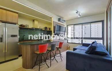 Imagem: O apartamento possui 1 Dormitório, 1 Banheiro, 1 Vaga na garagem