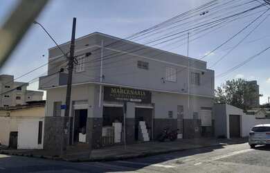 Imagem: A casa possui 3 Dormitórios, 1 Banheiro, 1 Vaga na garagem