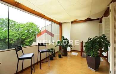 Imagem: A casa possui 2 Dormitórios, 3 Banheiros, 2 Vagas na garagem