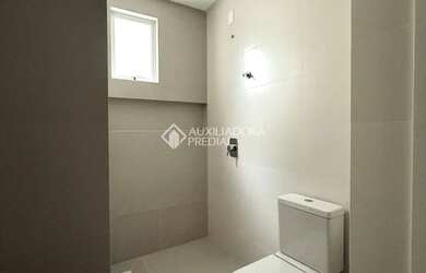 Imagem: O apartamento possui 3 Dormitórios, 5 Banheiros, 3 Vagas na