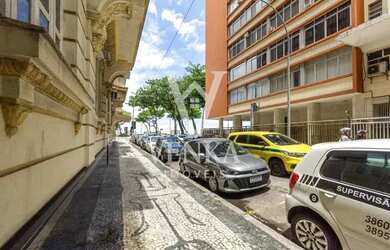 Imagem: O apartamento possui 2 Dormitórios, 2 Banheiros, 80m² de Área