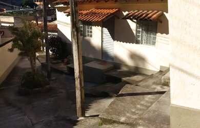 Imagem: A casa possui 1 Dormitório, 1 Banheiro, 35m² de Área e está