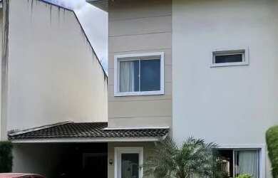 Imagem: A casa em condomínio possui 4 Dormitórios, 4 Banheiros, 3