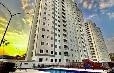 Imagem: O apartamento possui 2 Dormitórios, 1 Banheiro, 1 Vaga na garagem