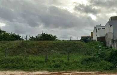 Imagem: O terreno possui 400m² de Área e está localizado em Gameleira