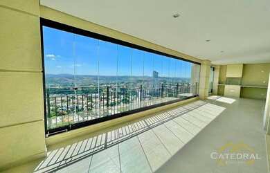 Imagem: O apartamento possui 3 Dormitórios, 5 Banheiros, 4 Vagas na