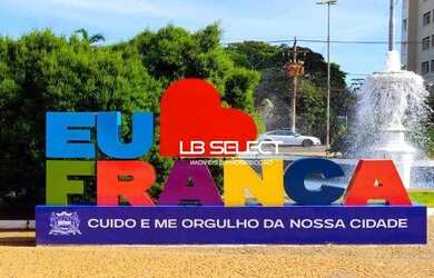 Imagem: Área à venda, 2800 m² por R$ 3.360.000,00 - Centro - Franca/SP